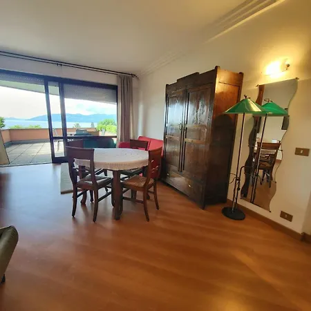 דירה View *